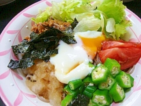 納豆おろしサラダ蕎麦